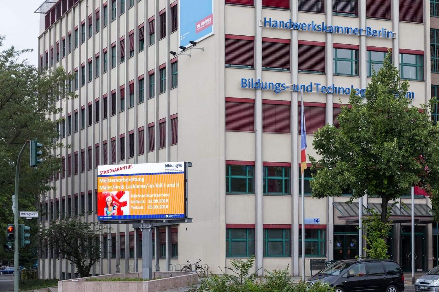 Bildungs- und Technologiezentrum der Handwerkskammer Berlin am Mehringdamm in Kreuzberg
