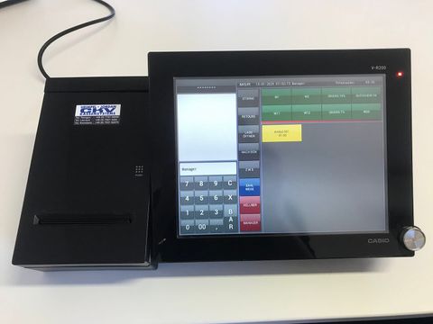 Touchscreen-Kasse mit Bondrucker auf einem Tresen, Tasten für Storno und Zahlwege